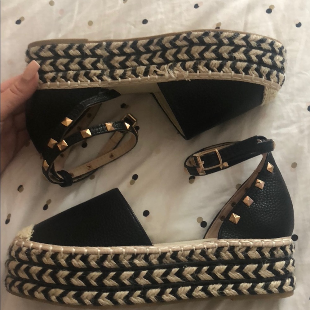 black platform espadrille